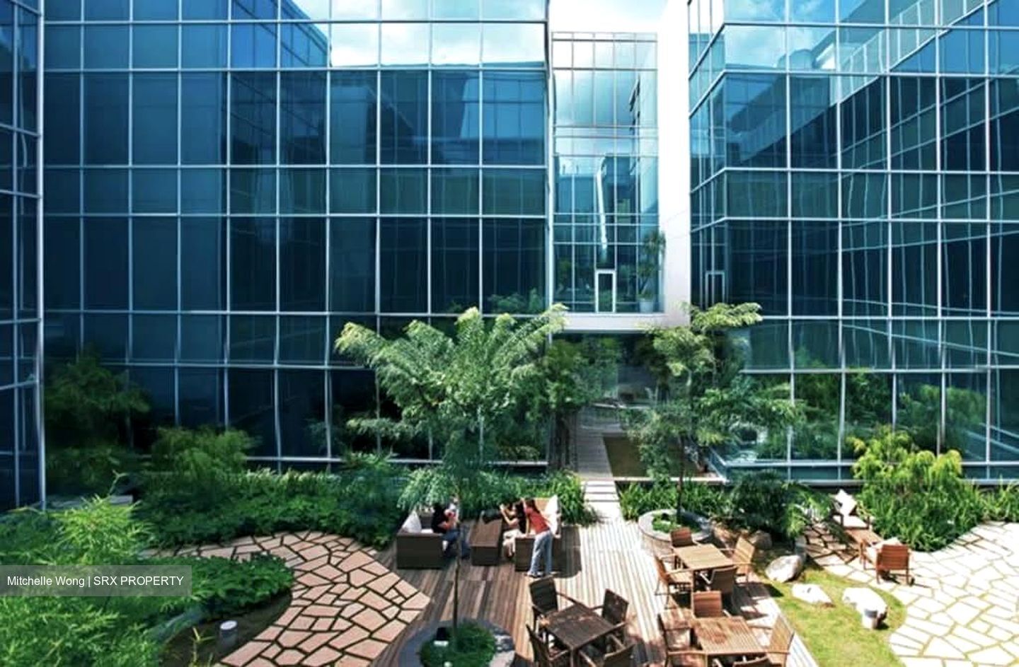 SQUARE 2 (D11), Retail #565558051